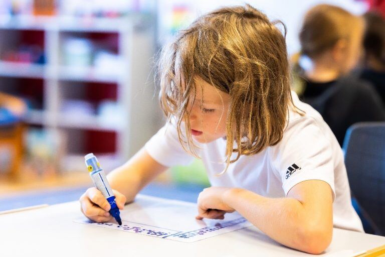 learning-isl-student